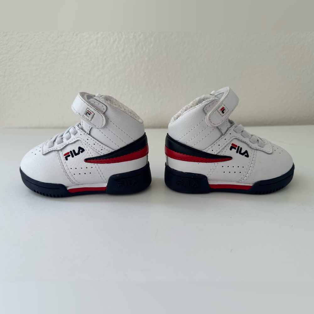 Fila Hightop Sneaker Sz 4 EUC